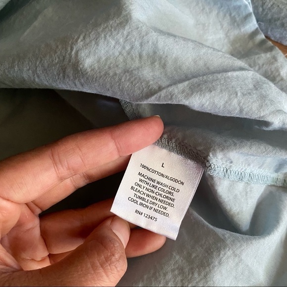 Textiles Elizabeth & James Light Blue Oversized Boxy Button Down Large - Picture 6 of 8